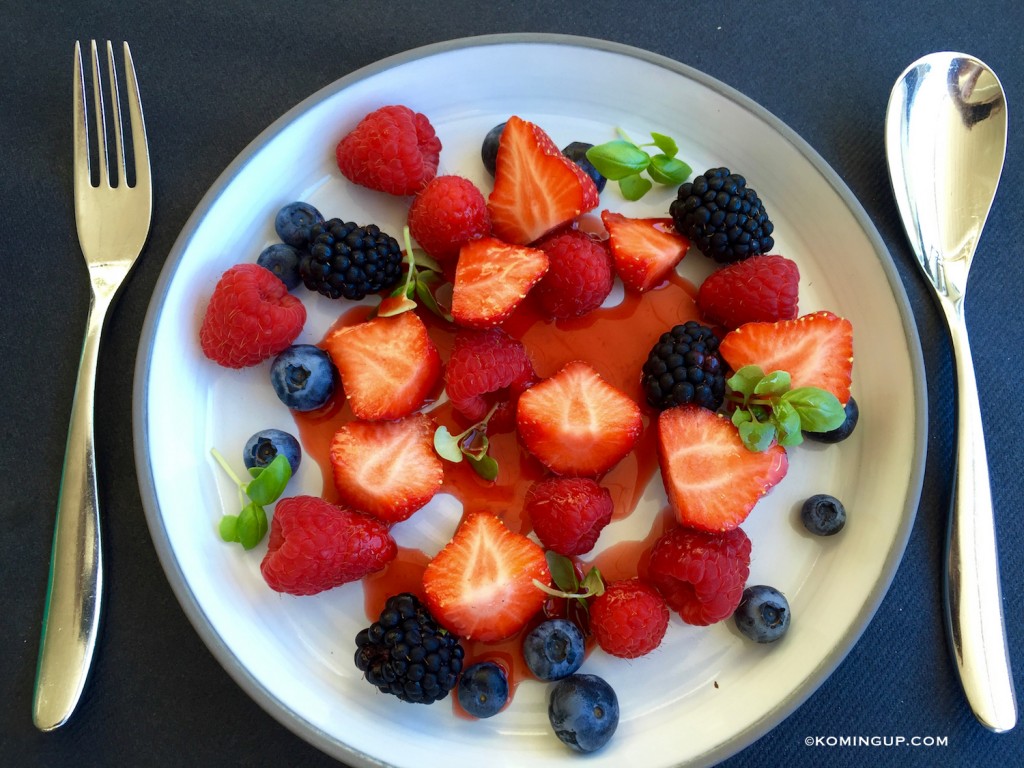 Five-Seas-Hotel-Cannes-hotel-5-etoiles-centre-de-cannes-dejeuner-fruits-rouges