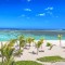 st-regis-mauritius-peninsule-du-morne-hotel-de-luxe-ile-maurice-plage-privee-vue-generale-by-koming-up